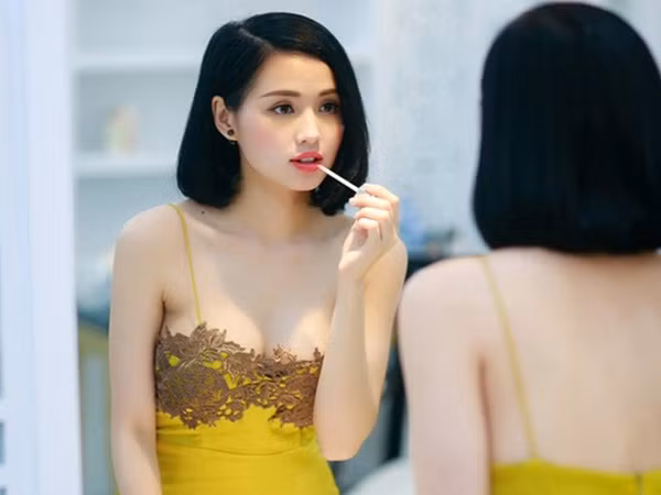 Tâm Tít giờ ra sao sau 4 năm rút khỏi showbiz, sinh 2 con trai cho chồng đại gia?-10