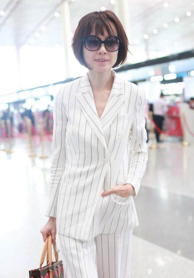 “Bộ xương di động” Trung Quốc bất ngờ tái xuất với thân hình gây choáng ảnh 7 "bo xuong di dong" trung quoc nam nao bat ngo tai xuat voi than hinh gay choang - 8