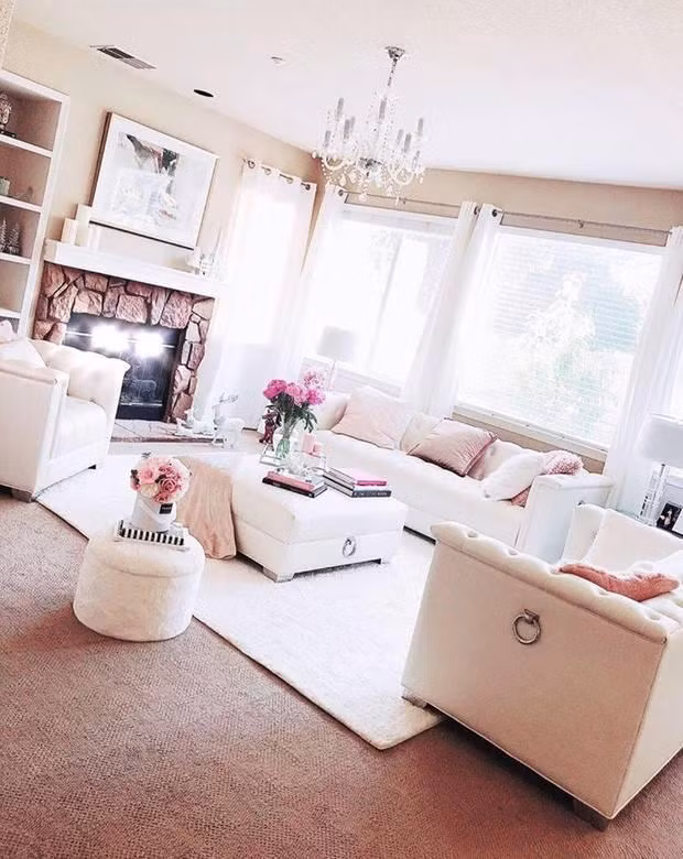 Phạm Hương khoe siêu xe gần 10 tỷ ở trời Tây ảnh 5 Phạm Hương khoe siêu xe gần 10 tỷ ở trời Tây ảnh 5