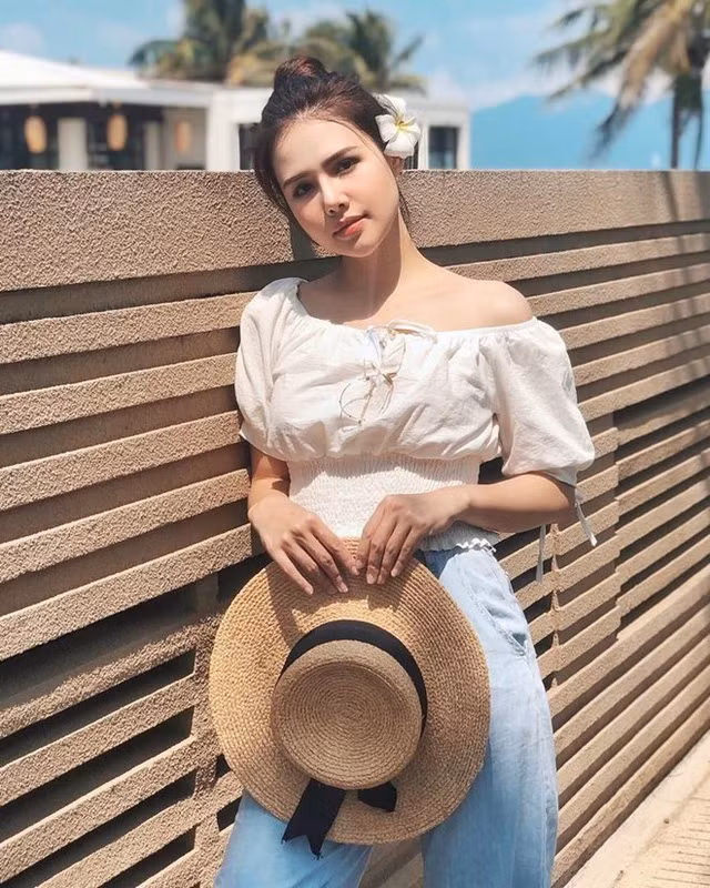 Dàn hot girl U30 còn độc thân, sở hữu vẻ ngoài ‘hack tuổi’ - Ảnh 11.