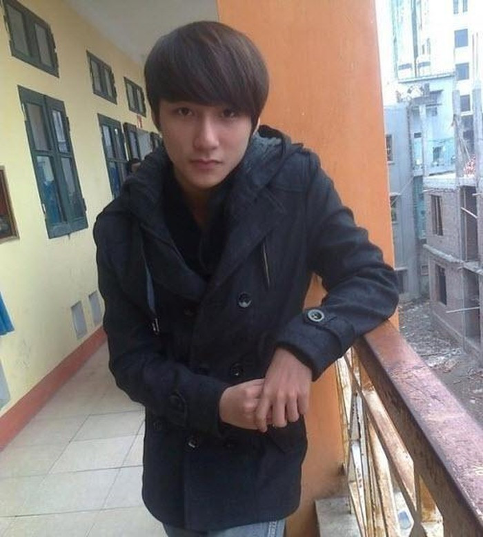 Hé lộ hình ảnh Sơn Tùng cá tính, Kỳ Duyên diện đồ đơn giản thời đi học ảnh 1 Hé lộ hình ảnh Sơn Tùng cá tính, Kỳ Duyên diện đồ đơn giản thời đi học ảnh 1