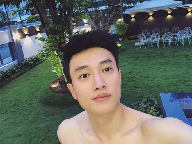 Quốc Trường phát tướng hậu Về nhà đi con, chiếc mũi nhọn hoắt vẫn bị chú ý dù phủ nhận chuyện dao kéo - Ảnh 5.