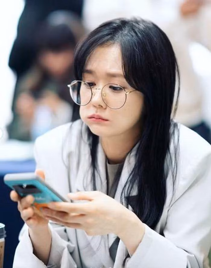 Ngỡ ngàng nhan sắc như thiếu nữ ở tuổi U40 của Jang Nara ảnh 3