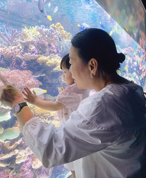 Khoe ảnh mẹ chồng bình dị bên con gái, Hoa hậu Đặng Thu Thảo khẳng định mối quan hệ thân thiết - Ảnh 1.