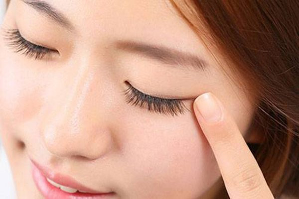 Vẫn rất xinh đẹp, nhưng tuổi thật của Khánh Thi đã bị “tố” rõ bởi chi tiết này ảnh 6 van rat xinh dep, nhung tuoi that cua khanh thi da bi “to” ro boi chi tiet nay - 8