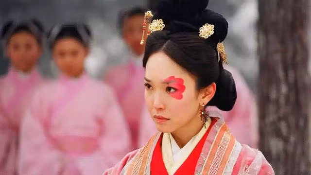 Chính vì quá xấu mà đến 40 tuổi Chung Vô Diệm vẫn chưa lấy được chồng. Ảnh minh hoạ. 