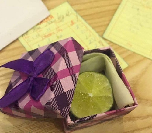 Món quà chanh sả. Món quà chanh sả.