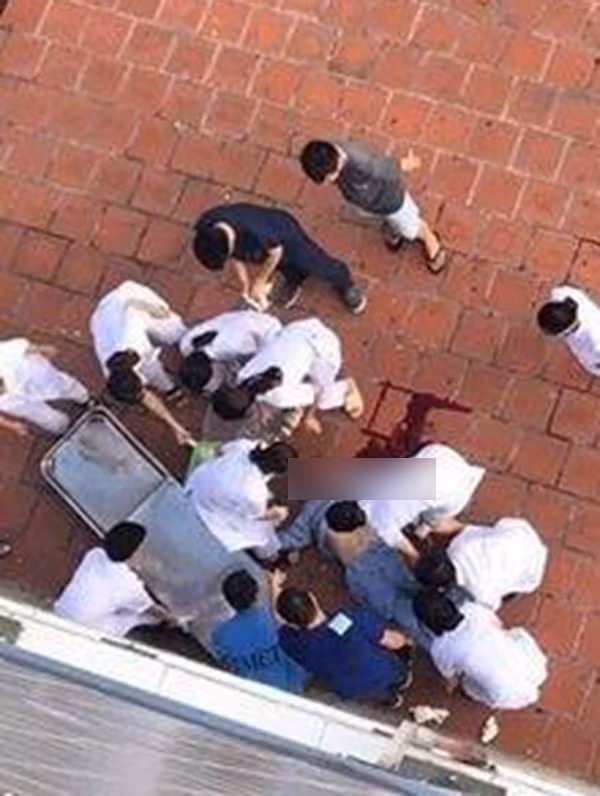 Hà Nội: Người đàn ông rơi từ tầng 6 xuống sân bệnh viện tử vong-2