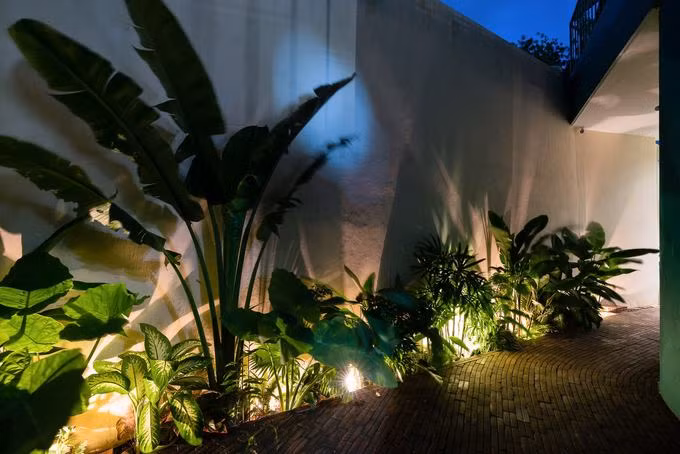 Ngôi nhà Sài Gòn sửa xong gia chủ không nhận ra