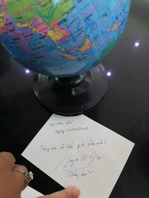 Tặng ai đó cả thế giới. Tặng ai đó cả thế giới.