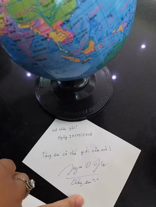 Tặng ai đó cả thế giới.