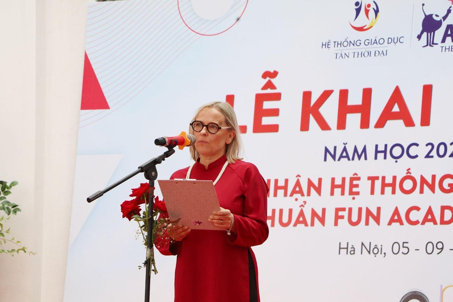 TS. Sanna Lukander phát biểu tại buổi lễ