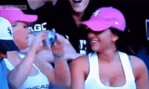 Những khoảnh khắc "sống ảo" hài hước trên mạng xã hội