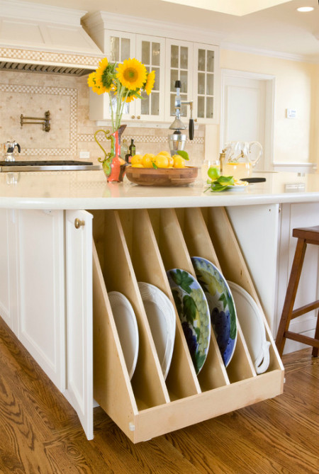 Không bao giờ bạn cần lo phải đảo đống đĩa lộn xộn để tìm thấy thứ mình cần, nhờ thiết kế phân ô kiểu này. Không bao giờ bạn cần lo phải đảo đống đĩa lộn xộn để tìm thấy thứ mình cần, nhờ thiết kế phân ô kiểu này.