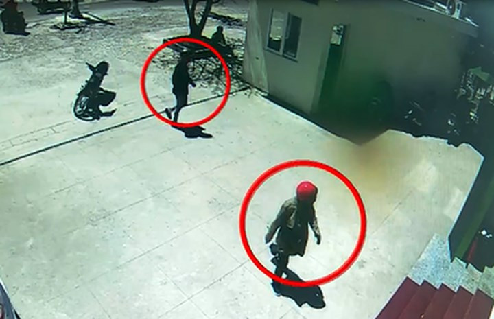 Hình ảnh nghi can gây án được trích xuất từ camera. Hình ảnh nghi can gây án được trích xuất từ camera.