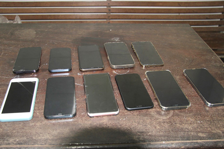 Tang vật công an thu giữ. (Ảnh: CANA)