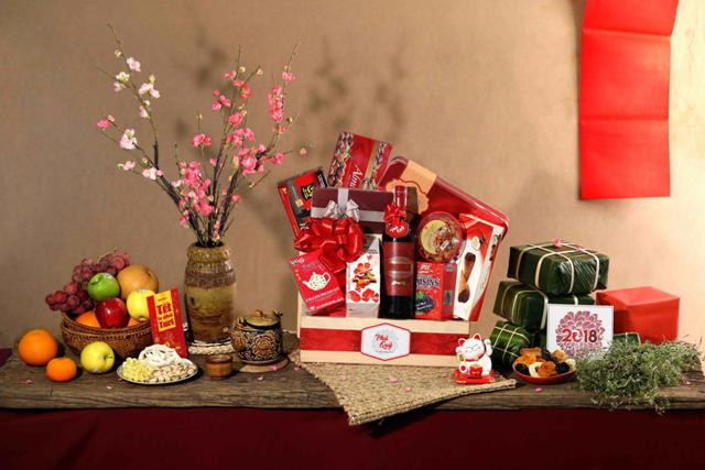 Các sản phẩm giỏ quà Tết của VinMart luôn nhận được sự quan tâm và yêu thích của đông đảo người tiêu dùng Các sản phẩm giỏ quà Tết của VinMart luôn nhận được sự quan tâm và yêu thích của đông đảo người tiêu dùng