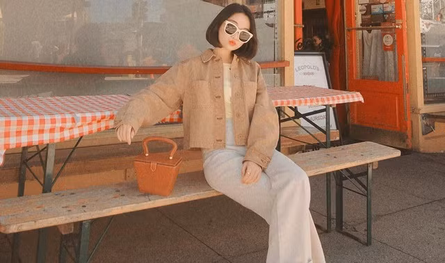 Quần jeans là item kinh điển mà bạn đừng bao giờ bỏ qua trong tủ đồ. 