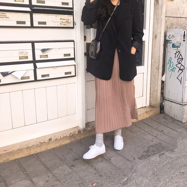 8 công thức mix đồ với chân váy dài giúp bạn lên hương phong cách, ngày nào cũng được khen mặc đẹp - Ảnh 7.