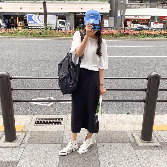 8 công thức mix đồ với chân váy dài giúp bạn lên hương phong cách, ngày nào cũng được khen mặc đẹp - Ảnh 1.