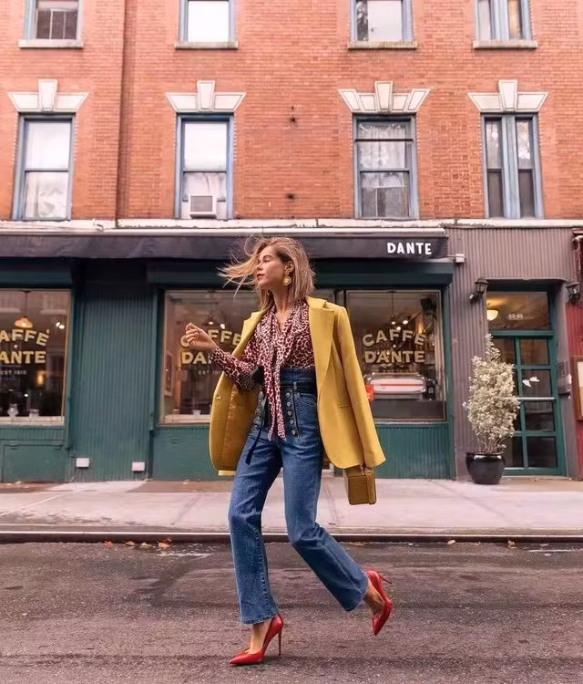 3 mẫu quần jeans bạn nên tậu gấp trước mùa lạnh này để luôn ghi điểm mặc đẹp - Ảnh 10. 3 mẫu quần jeans bạn nên tậu gấp trước mùa lạnh này để luôn ghi điểm mặc đẹp - Ảnh 10.