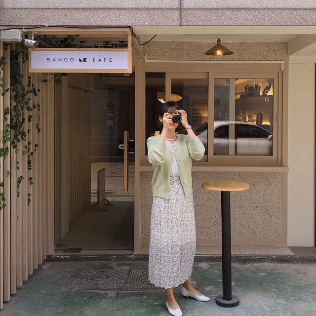 8 công thức mix đồ với chân váy dài giúp bạn lên hương phong cách, ngày nào cũng được khen mặc đẹp - Ảnh 9.