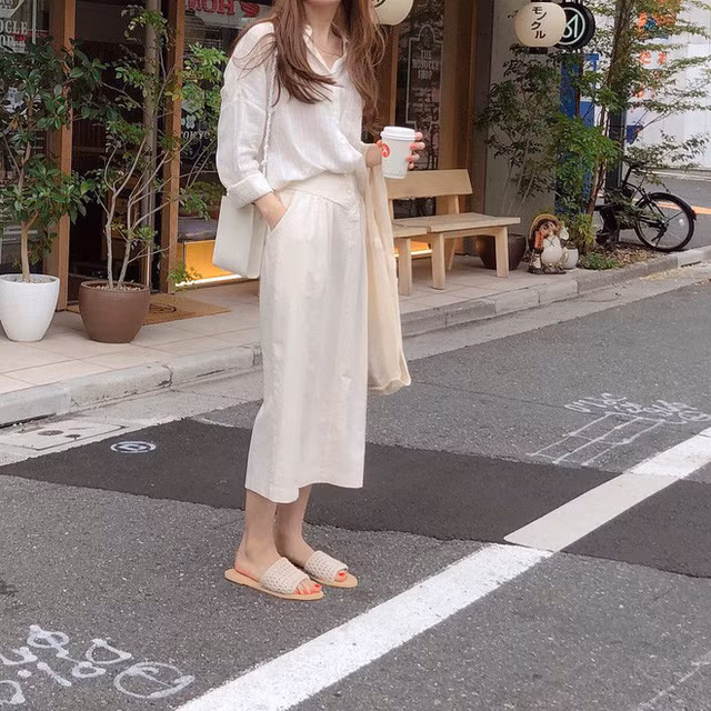 8 công thức mix đồ với chân váy dài giúp bạn lên hương phong cách, ngày nào cũng được khen mặc đẹp - Ảnh 25.