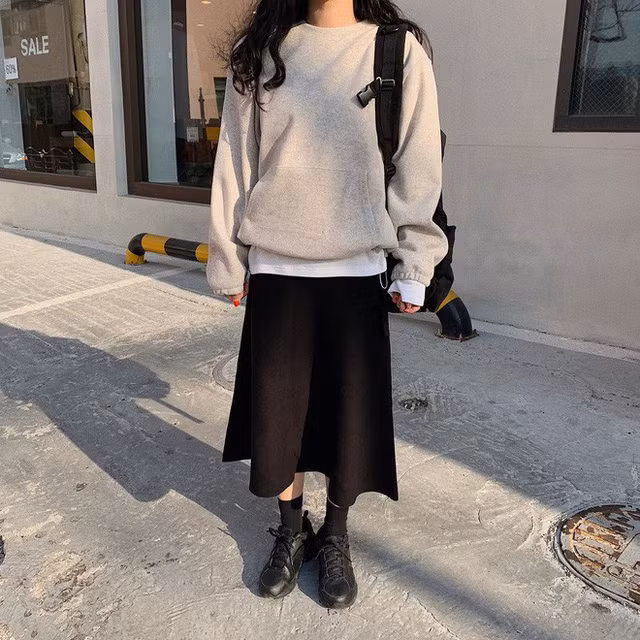 8 công thức mix đồ với chân váy dài giúp bạn lên hương phong cách, ngày nào cũng được khen mặc đẹp - Ảnh 17.