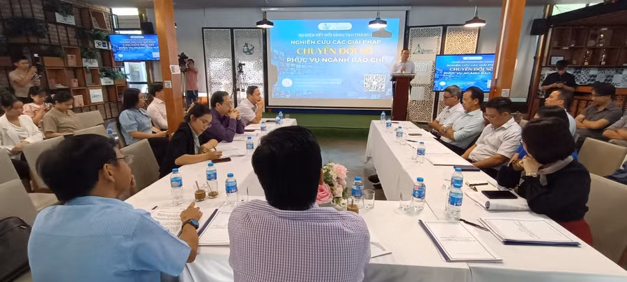 Các chuyên gia tham dự sự kiện Kết nối sáng tạo tháng 6 với chủ đề "Nghiên cứu các giải pháp chuyển đổi số phục vụ ngành báo chí". (Ảnh: Quốc Hải)