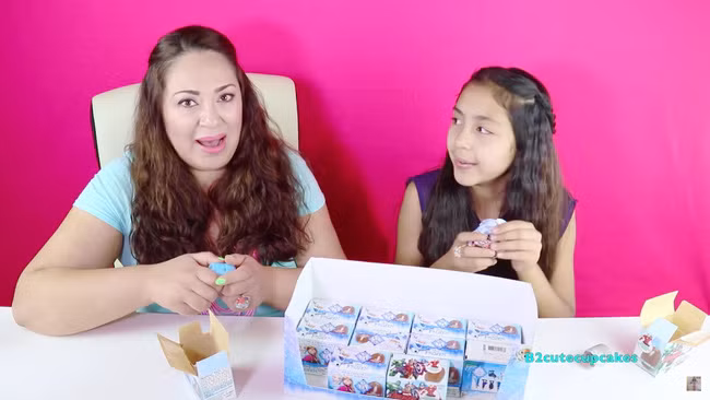 Những nhóc tì nổi như cồn trên YouTube - Ảnh 8.