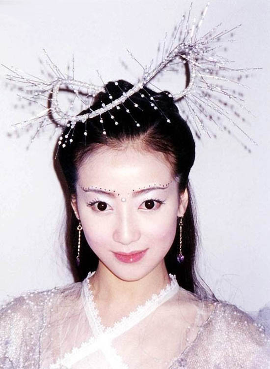 nhung-kieu-toc-co-trang-ky-quac-nhu-nguoi-ngoai-hanh-tinh-10