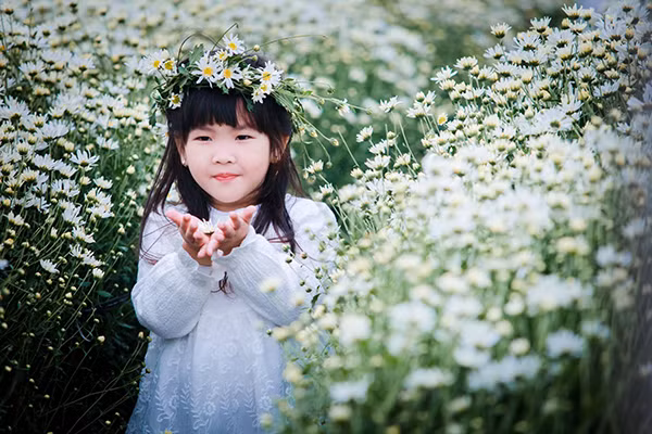 Hot girl nhí Hà thành 5 tuổi đã quen mặt làm người mẫu