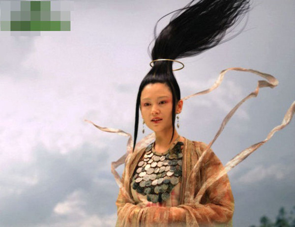 nhung-kieu-toc-co-trang-ky-quac-nhu-nguoi-ngoai-hanh-tinh-1