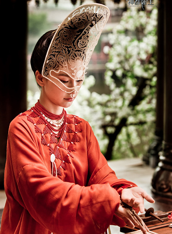 nhung-kieu-toc-co-trang-ky-quac-nhu-nguoi-ngoai-hanh-tinh-11