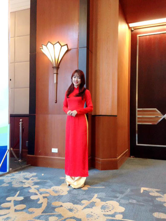 Truy tìm cô gái có nụ cười tỏa nắng xuất hiện trên VTV ảnh 5