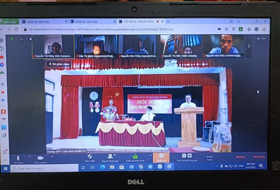 Trường THPT Cẩm Bình (huyện Cẩm Xuyên) hội nghị trực tuyến về công tác dạy học năm học mới 2021-2022.