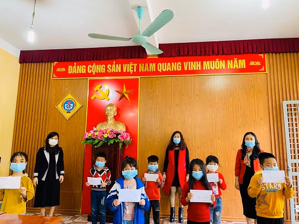 Trường tiểu học Bắc Hà, TP Hà Tĩnh luôn đồng hành, khuyến khích kịp thời cho những học sinh chăm ngoan, học giỏi.