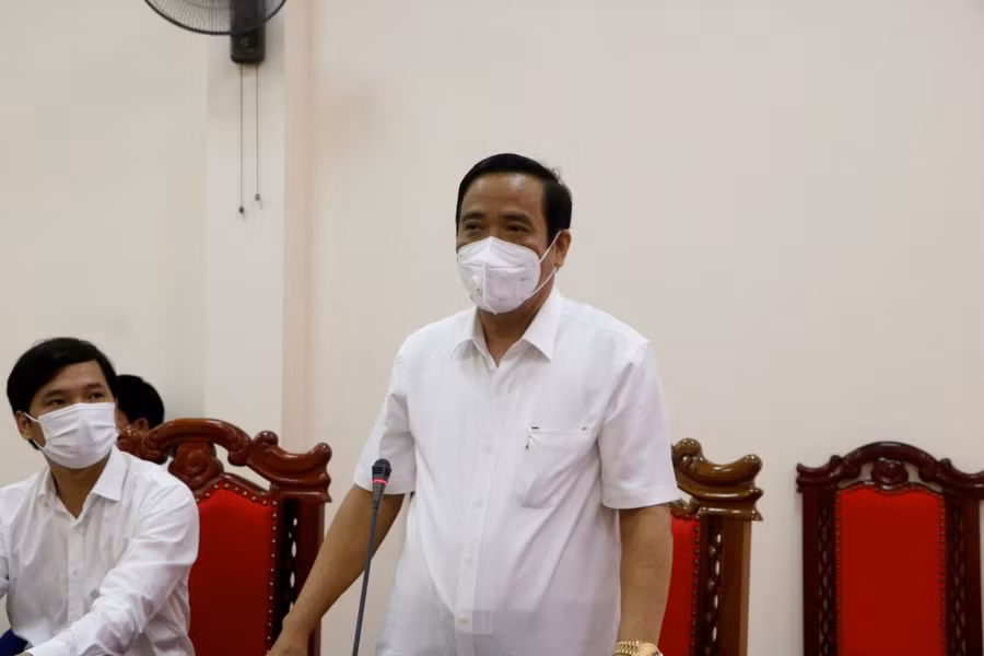 Ông Nguyễn Thanh Bình -nguyên Phó Trưởng ban Thường trực Ban Tổ chức Trung ương cảm ơn sự giúp đỡ của doanh nghiệp và các nhà hảo tâm.