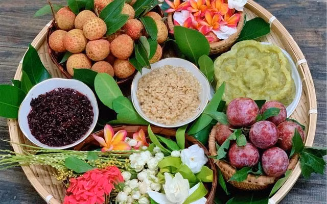 Văn khấn và cách bày mâm cúng Tết Đoan Ngọ 2024