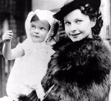 Vivien Leigh và con gái Suzanne.
