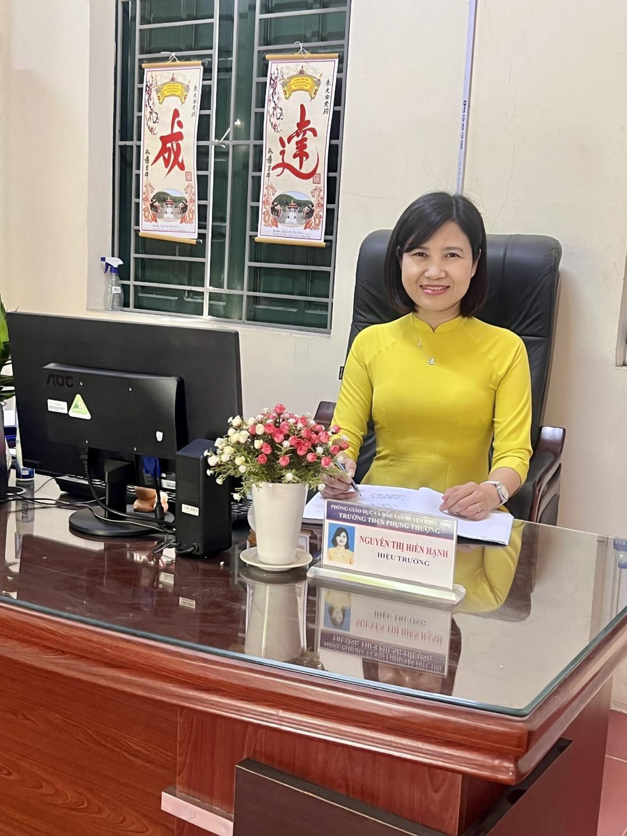 Cô giáo Nguyên Thị Hiền Hạnh - Bí thư chi bộ, Hiệu trường nhà trường