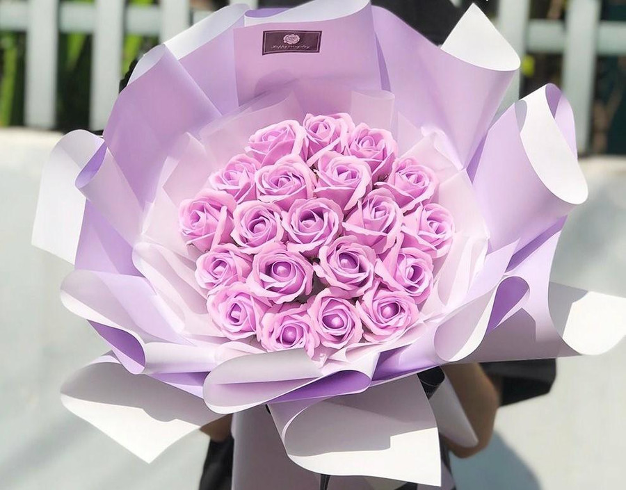 Hoa sáp thơm là món quà ý nghĩa dành tặng cô giáo ngày 20/11