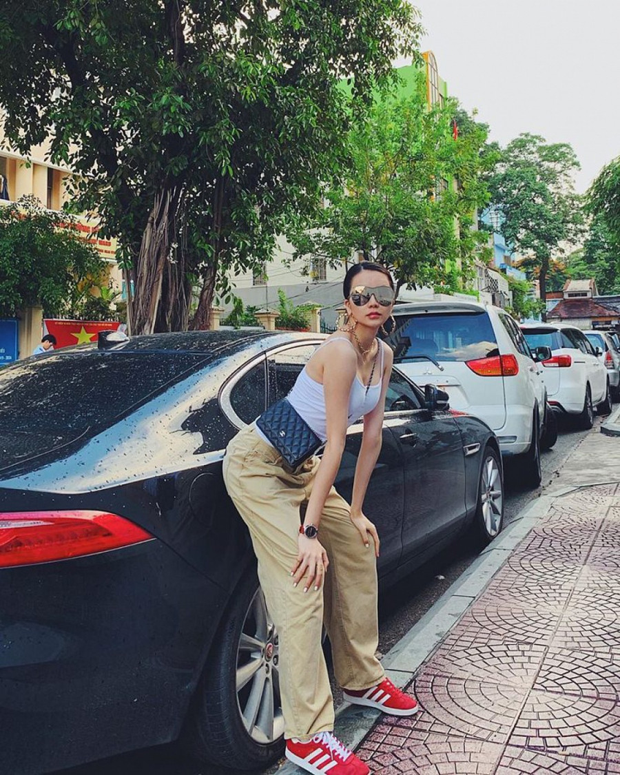 Street style được sao Việt đua nhau diện trong mùa hè này ảnh 7 Empty