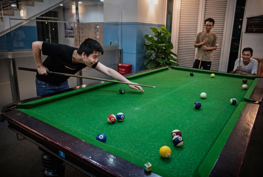 Ben trong dai ban doanh Huawei o 