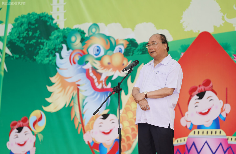 Thủ tướng tặng quà Trung thu cho trẻ em nghèo Quảng Nam ảnh 2 Thủ tướng tặng quà Trung thu cho trẻ em nghèo Quảng Nam ảnh 2