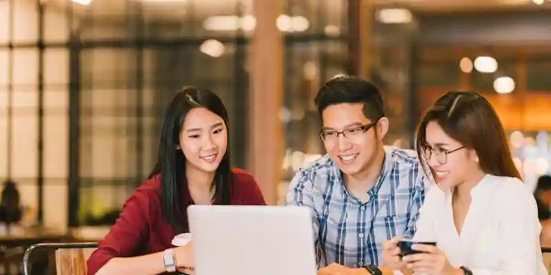 Mỗi học bổng có điều kiện và yêu cầu riêng. (Ảnh: ITN) Mỗi học bổng có điều kiện và yêu cầu riêng. (Ảnh: ITN)