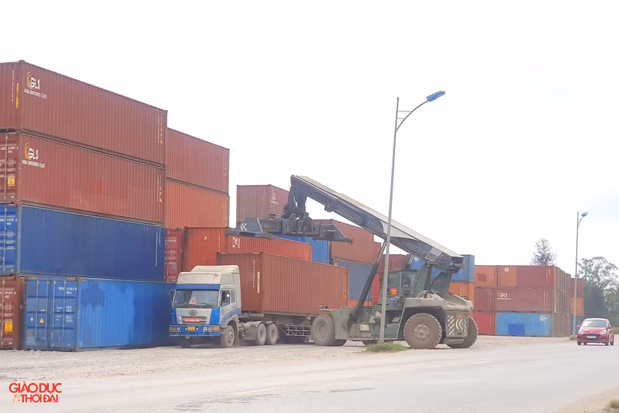 Mặc dù nhiều lần bị cơ quan chức năng xử lý nhưng doanh nghiệp này vẫn "bất chấp" vi phạm. Ảnh: Phạm Tâm. Mặc dù nhiều lần bị cơ quan chức năng xử lý nhưng doanh nghiệp này vẫn "bất chấp" vi phạm. Ảnh: Phạm Tâm.