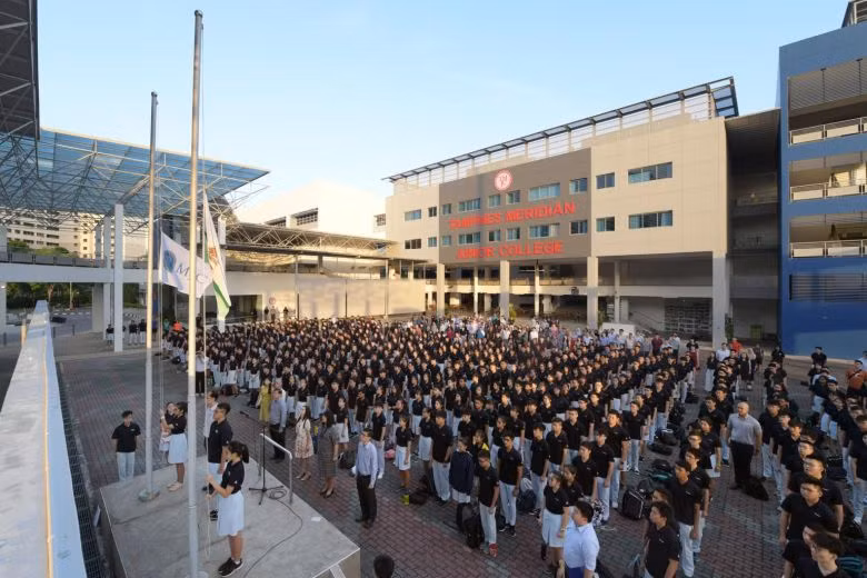 Các HS của TMJC tham gia chào cờ trong buổi tập trung sáng thứ Hai, ngày 7/1/2019