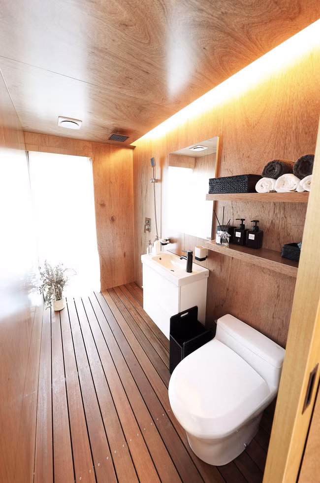 Thiết kế nhà nhỏ 20m² ấn tượng với phòng ngủ trên gác xép vừa đáng yêu vừa siêu tiết kiệm - Ảnh 9.