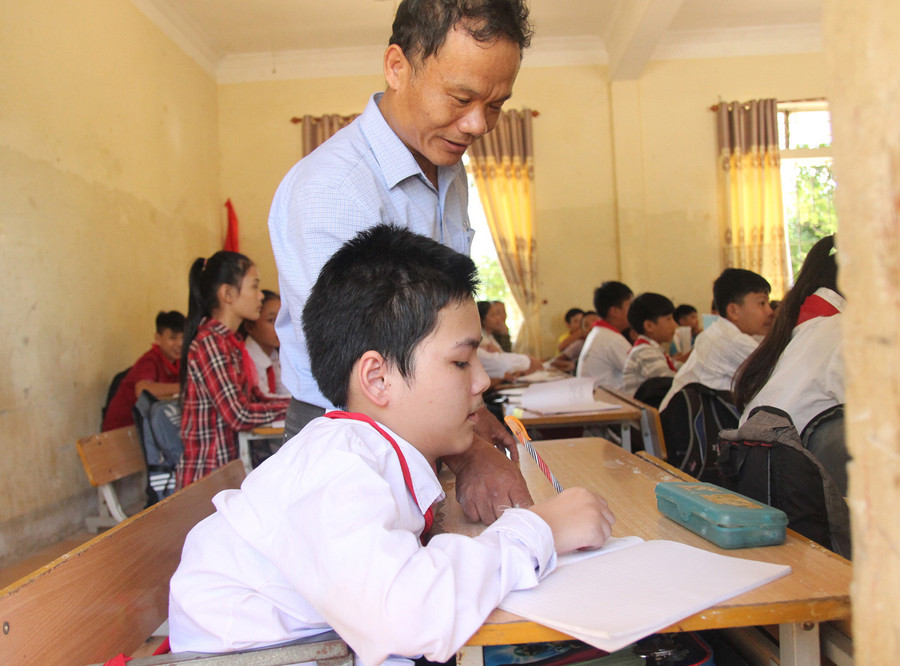 Luật GD (sửa đổi) cũng cần nêu rõ chế độ đối với giáo viên dạy trẻ khuyết tật